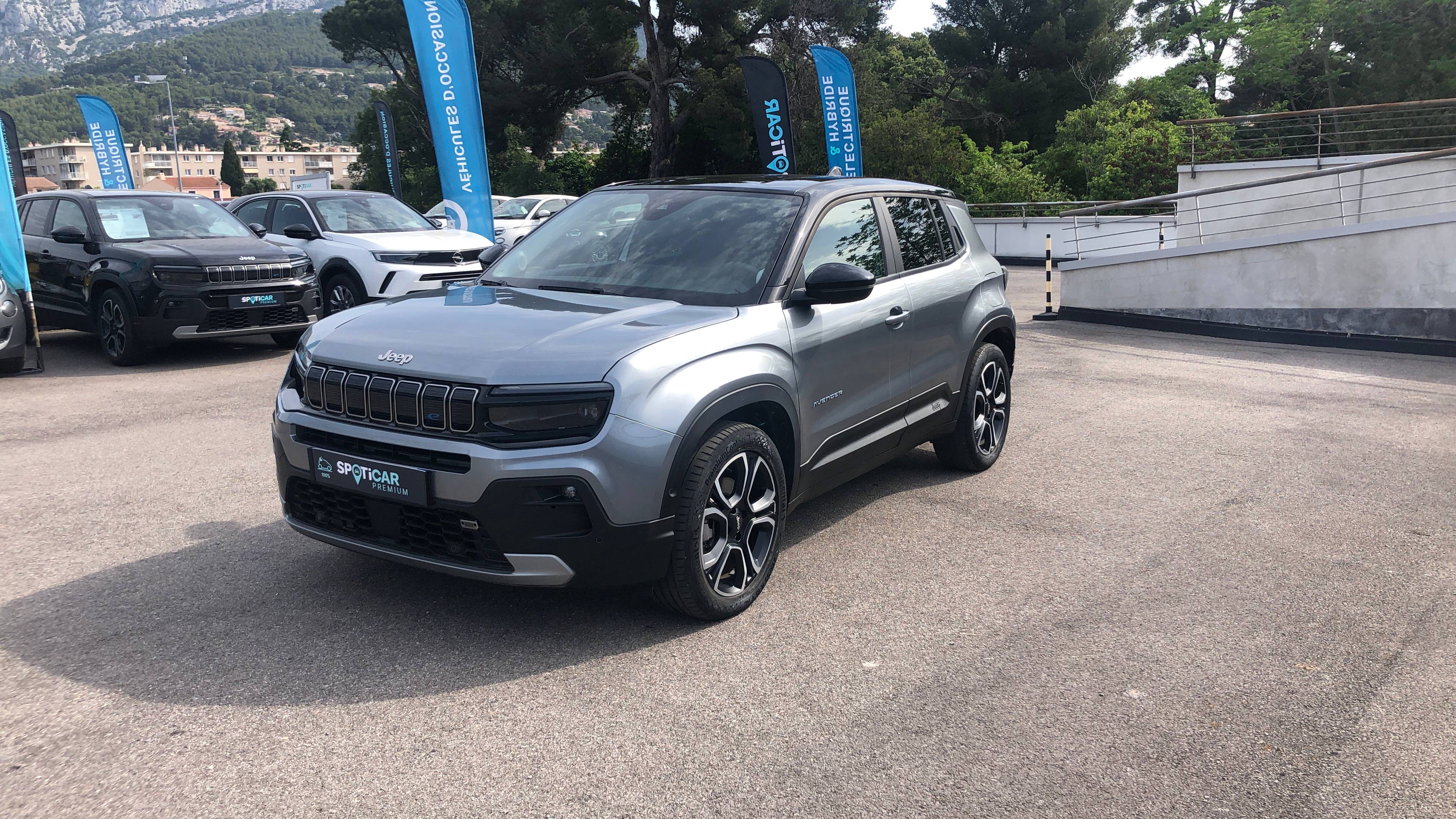 JEEPAvenger 115 kW 4x2 Summit occasion en vente à Toulon au prix de 27 200 €
