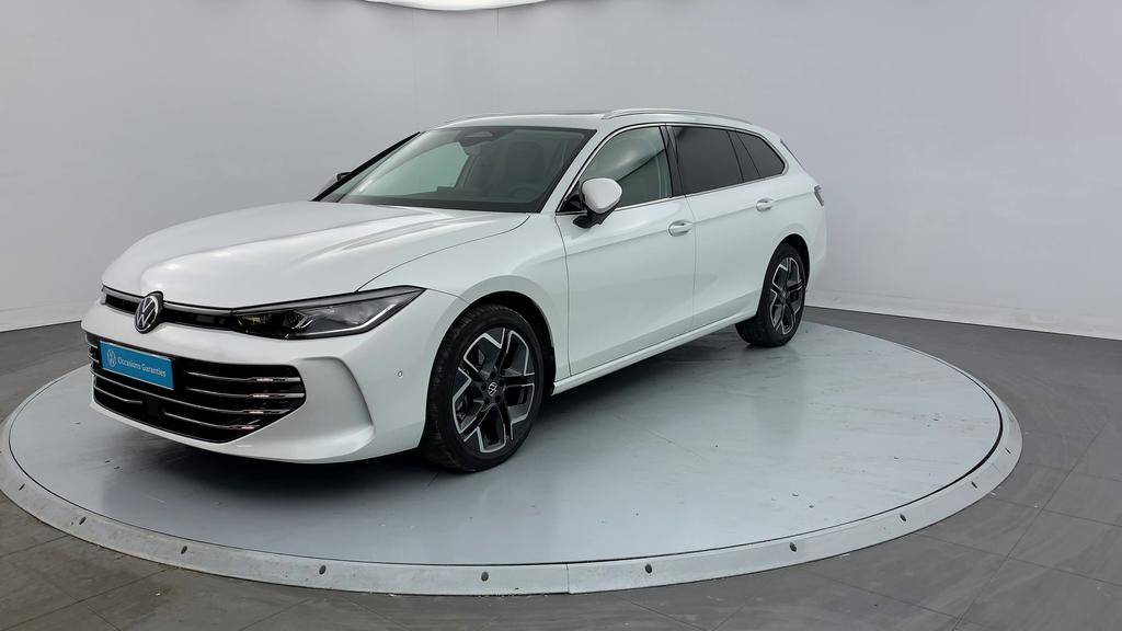 VOLKSWAGENPassat 1.5 eTSI OPF 150 DSG7 Elegance occasion en vente à Carcassonne au prix de 45 200 €