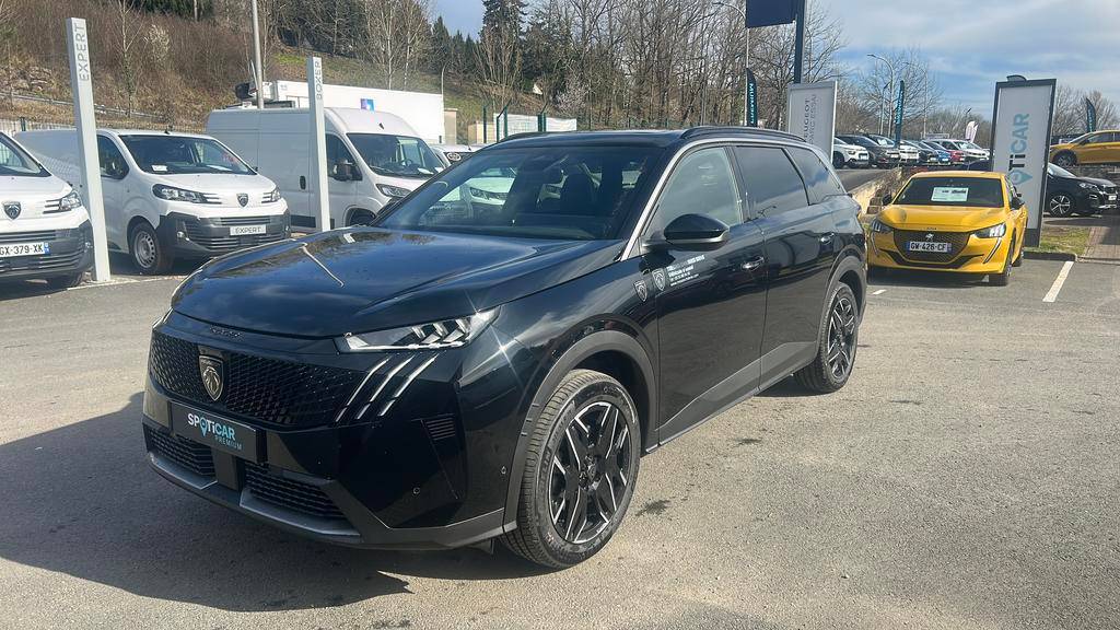 PEUGEOTNouveau 5008 GT Hybrid 136 ch e-DCS6 occasion en vente à Brive-la-Gaillarde au prix de 47 990 €
