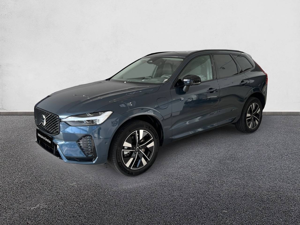 VOLVOXC60 T6 AWD Hybride rechargeable 253 ch+145 ch Geartronic 8 Plus Style Dark occasion en vente à Carcassonne au prix de 69 990 €